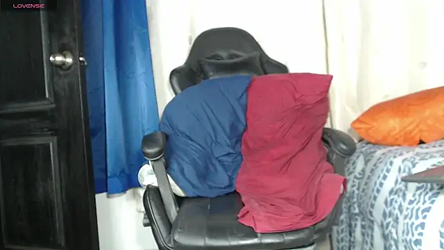 tizziano castillo  online show from 1, 3, 2025