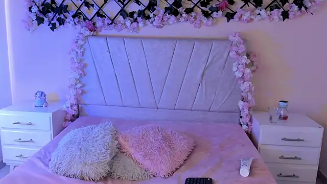 Snapshot of baby_kaliope chatting on 12, 12, 2024 baby kaliope online show from 12, 12, 2024