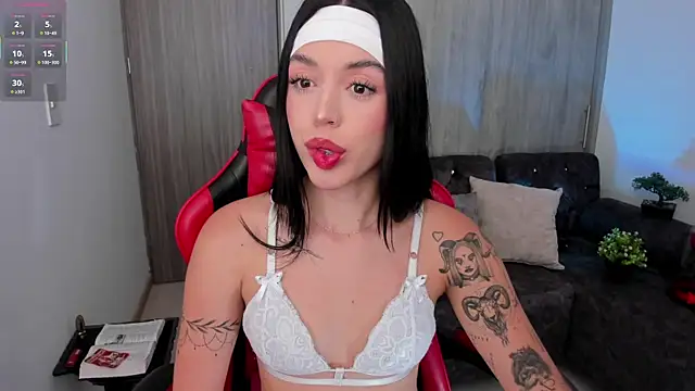 Snapshot of zoee_jackson chatting on 19, 2, 2026 zoee jackson online show from 19, 2, 2026