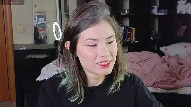 Snapshot of alicekiit chatting on 4, 10, 2025 alicekiit online show from 4, 10, 2025