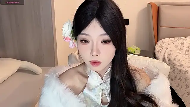 Snapshot of Q-ing chatting on 19, 12, 2024 Q-ing online show from 19, 12, 2024