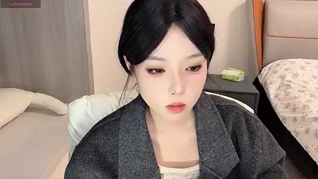 Snapshot of Q-ing chatting on 27, 12, 2024 Q-ing online show from 27, 12, 2024