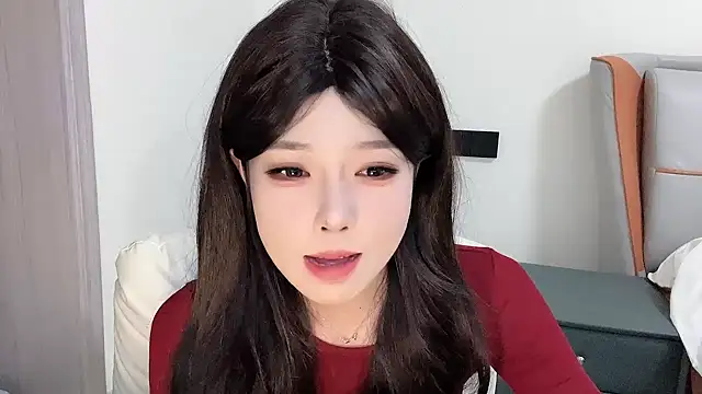 Snapshot of Q-ing chatting on 13, 2, 2025 Q-ing online show from 13, 2, 2025