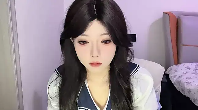 Snapshot of Q-ing chatting on 4, 3, 2025 Q-ing online show from 4, 3, 2025