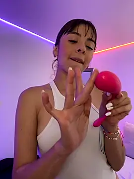 Snapshot of AmmyCollinsW chatting on 10, 11, 2025 AmmyCollinsW online show from 10, 11, 2025