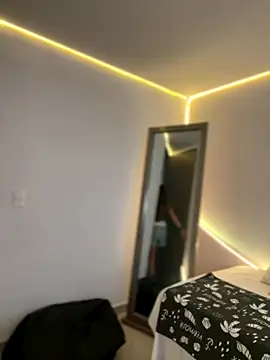 Snapshot of AmmyCollinsW chatting on 18, 12, 2025 AmmyCollinsW online show from 18, 12, 2025