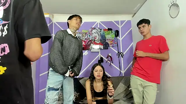 Snapshot of Fresahot2005 chatting on 11, 12, 2024 Fresahot2005 online show from 11, 12, 2024