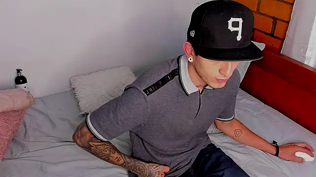 Snapshot of _NATAHSA_ chatting on 5, 1, 2025 NATAHSA online show from 5, 1, 2025