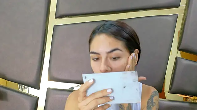 NicoleEsposito online show from 24, 10, 2025