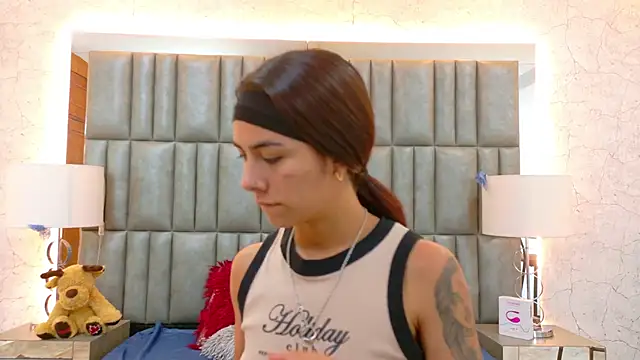 NicoleEsposito online show from 13, 1, 2026