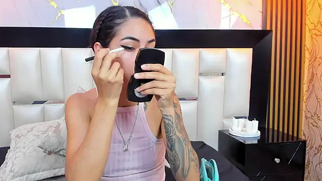 NicoleEsposito online show from 15, 1, 2026