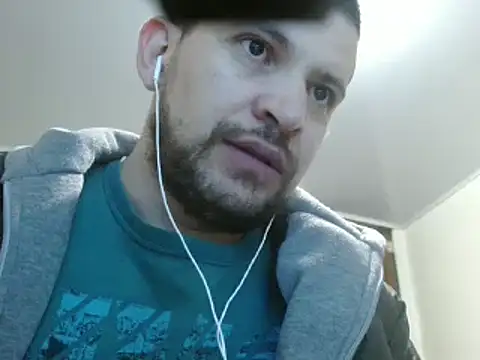 camiloking1720 online show from 24, 2, 2025