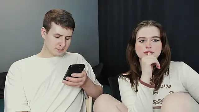 Snapshot of Pinku_kitsune chatting on 12, 3, 2025 Pinku kitsune online show from 12, 3, 2025