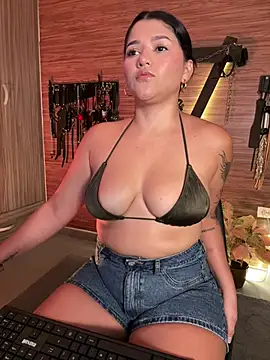 Snapshot of yey_bdsm chatting on 13, 7, 2026 yey bdsm online show from 13, 7, 2026