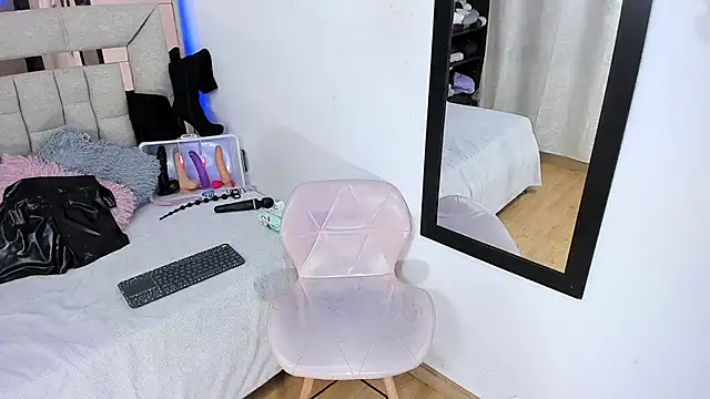 melody bonnet online show from 5, 2, 2026