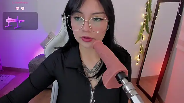 Snapshot of Hannya_moon chatting on 27, 4, 2026 Hannya moon online show from 27, 4, 2026