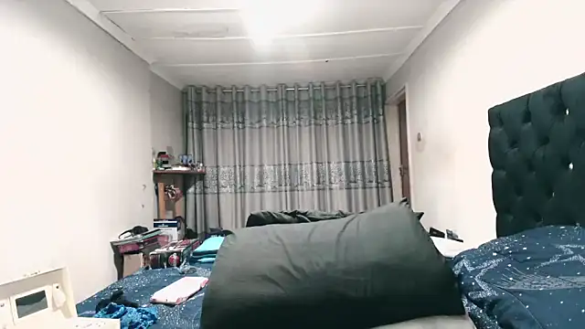 Indianmayaxoxo online show from 5, 12, 2025