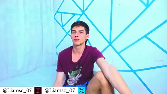 Snapshot of liam_scott77 chatting on 18, 12, 2025 liam scott77 online show from 18, 12, 2025