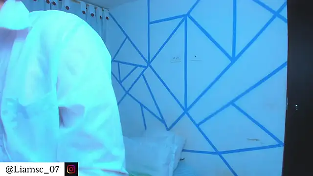 Snapshot of liam_scott77 chatting on 2, 2, 2026 liam scott77 online show from 2, 2, 2026