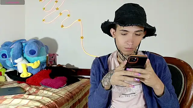 Snapshot of Micaela_Rangel chatting on 22, 5, 2026 Micaela Rangel online show from 22, 5, 2026