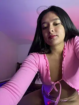 Snapshot of cristina1800 chatting on 7, 6, 2026 cristina1800 online show from 7, 6, 2026