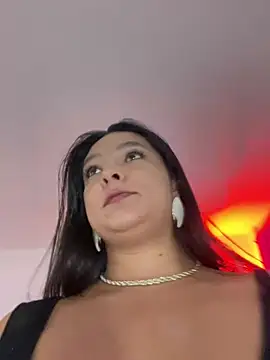 Snapshot of cristina1800 chatting on 21, 7, 2026 cristina1800 online show from 21, 7, 2026