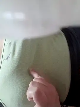 Snapshot of milulili chatting on 4, 1, 2025 milulili online show from 4, 1, 2025