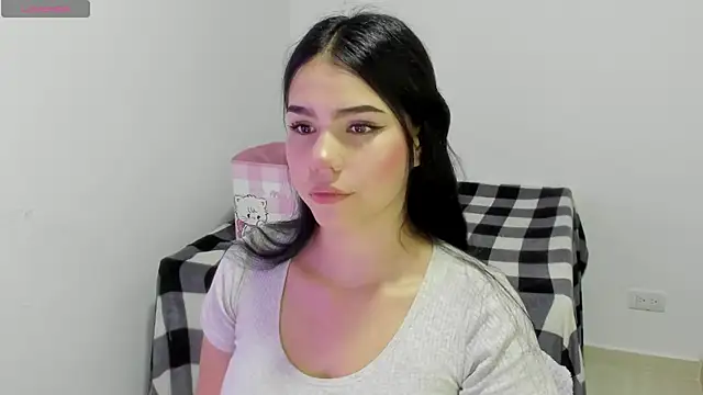 Natasha su  online show from 2, 2, 2025