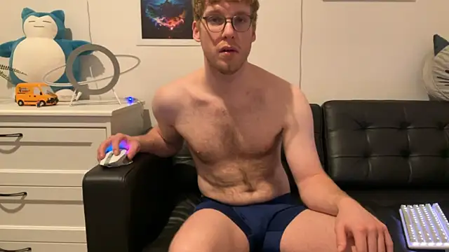 Snapshot of BlueEyedTallGuy94 chatting on 9, 12, 2024 BlueEyedTallGuy94 online show from 9, 12, 2024