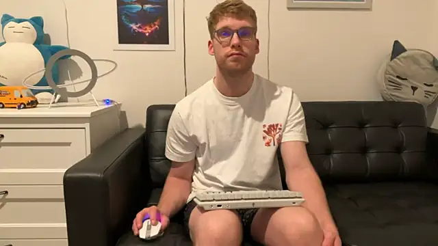 Snapshot of BlueEyedTallGuy94 chatting on 17, 12, 2024 BlueEyedTallGuy94 online show from 17, 12, 2024