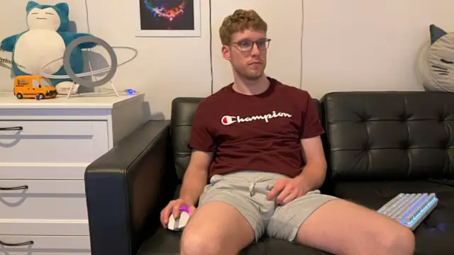 Snapshot of BlueEyedTallGuy94 chatting on 8, 1, 2025 BlueEyedTallGuy94 online show from 8, 1, 2025