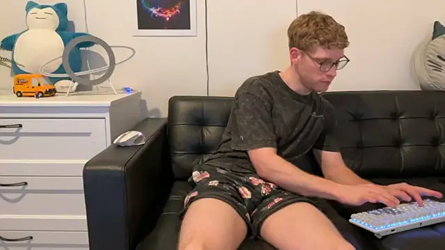 Snapshot of BlueEyedTallGuy94 chatting on 9, 1, 2025 BlueEyedTallGuy94 online show from 9, 1, 2025