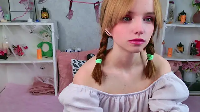 b4by LoL1 online show from 3, 11, 2025