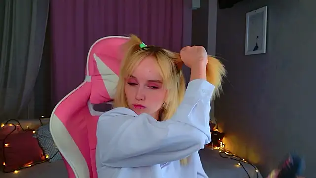 b4by LoL1 online show from 27, 2, 2026