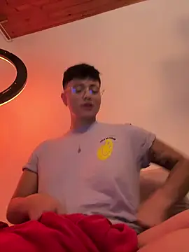 Ashley Chriss online show from 11, 1, 2025