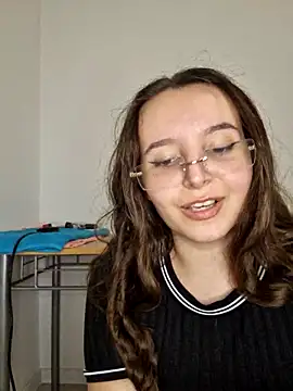 Snapshot of LineaDemie chatting on 21, 9, 2025 LineaDemie online show from 21, 9, 2025