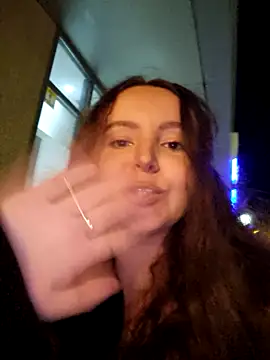 Snapshot of LineaDemie chatting on 10, 10, 2025 LineaDemie online show from 10, 10, 2025