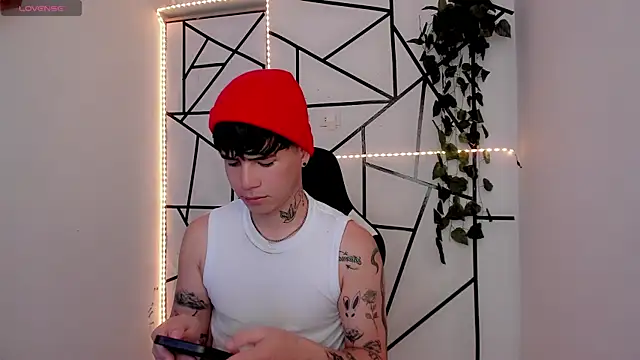 Snapshot of Tayson_Rivers chatting on 18, 5, 2026 Tayson Rivers online show from 18, 5, 2026