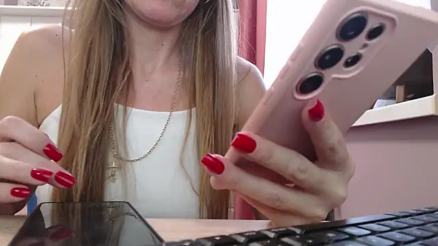 Snapshot of 69SexySecret69 chatting on 26, 2, 2025 69SexySecret69 online show from 26, 2, 2025