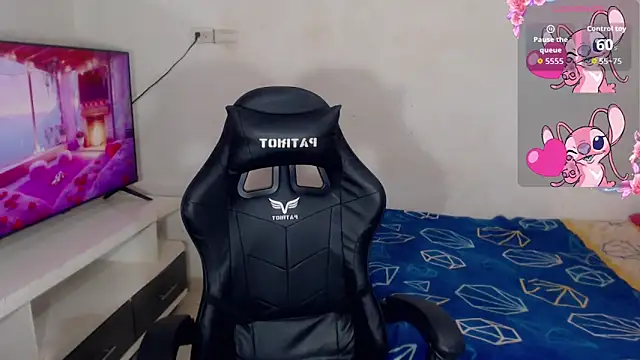 Snapshot of DannaDocell chatting on 16, 4, 2026 DannaDocell online show from 16, 4, 2026