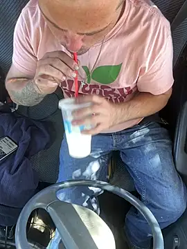 Clit commanderr online show from 17, 3, 2026