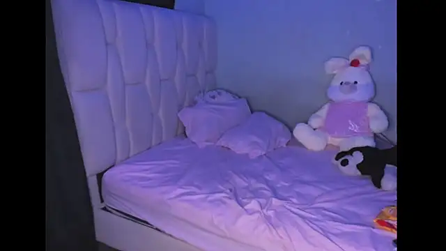 KittyKlum online show from 17, 2, 2025