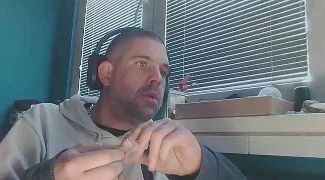 Snapshot of YouWantMe666 chatting on 15, 2, 2025 YouWantMe666 online show from 15, 2, 2025