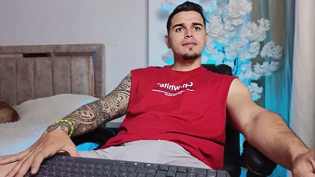 Snapshot of Axel_Big_cock chatting on 29, 7, 2026 Axel Big cock online show from 29, 7, 2026