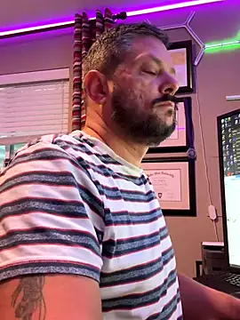 boytoyfrindles online show from 24, 10, 2025