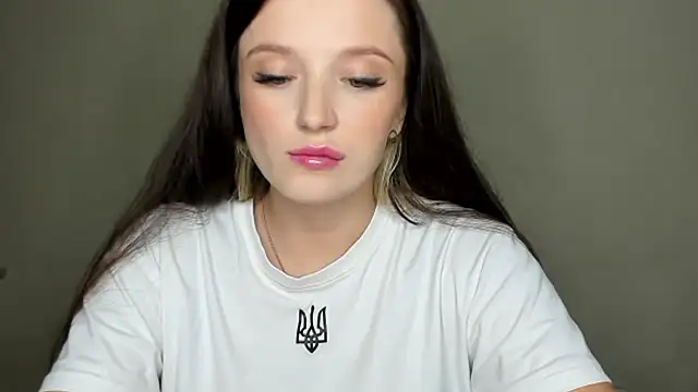 Snapshot of EvaaMillerr99 chatting on 16, 10, 2025 EvaaMillerr99 online show from 16, 10, 2025