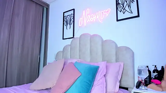 NaomiAsha online show from 26, 5, 2026