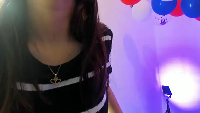 Snapshot of AngelaaCute_ chatting on 17, 7, 2026 AngelaaCute online show from 17, 7, 2026