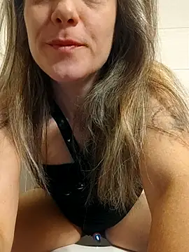 Snapshot of Dark_Angel_22 chatting on 6, 10, 2025 Dark Angel 22 online show from 6, 10, 2025