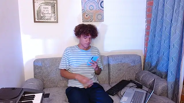 Snapshot of nickolas_moon chatting on 16, 1, 2025 nickolas moon online show from 16, 1, 2025